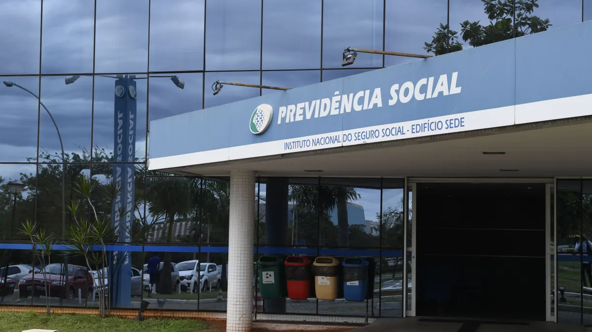 Novas regras para consignado do INSS começam a valer nesta terça (19); veja